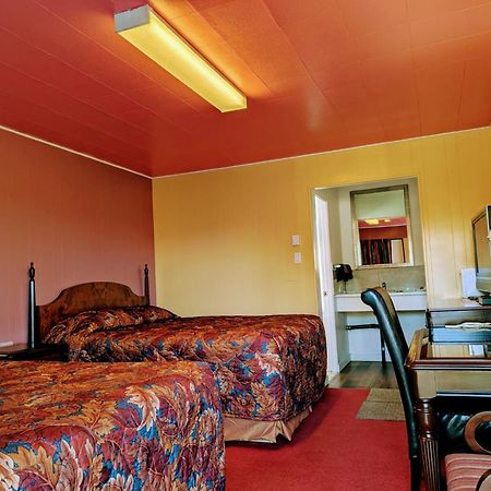 Gold Pan Motel Quesnel Luaran gambar