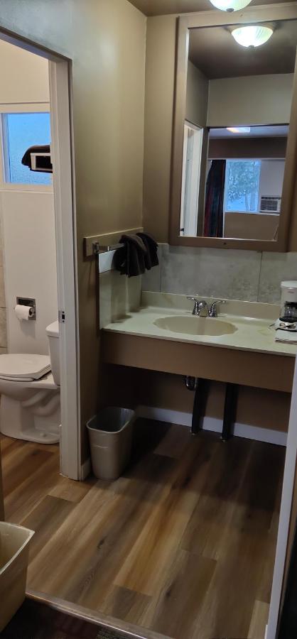 Gold Pan Motel Quesnel Luaran gambar