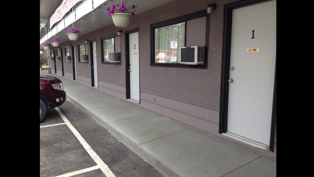 Gold Pan Motel Quesnel Luaran gambar